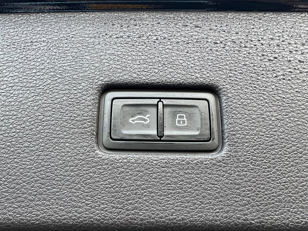 56569753-27.jpg